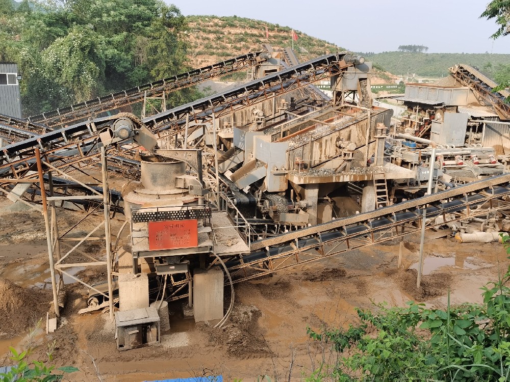 安舜機械承建安徽績溪砂石線生產現場